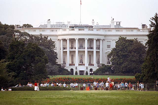 The White House(64811 bytes)